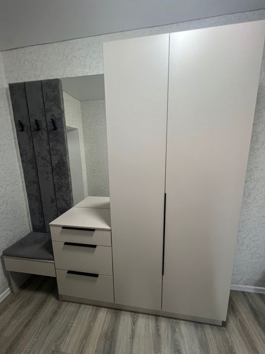 Шкаф в прихожую