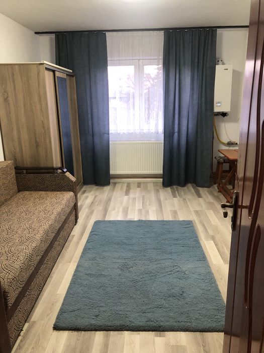 Particular inchiriez garsoniera