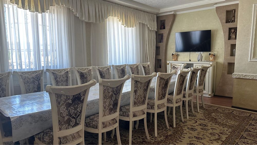Стол и стулья качество хорошее