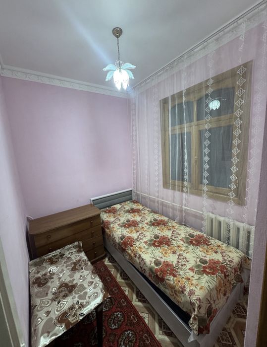 Юнусабад 11 квартал 1в2 комнатная