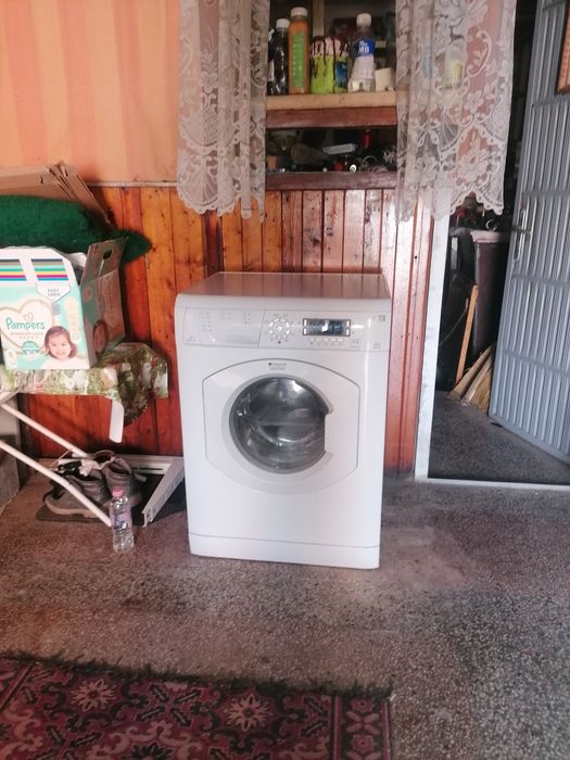 Пералня  аристон