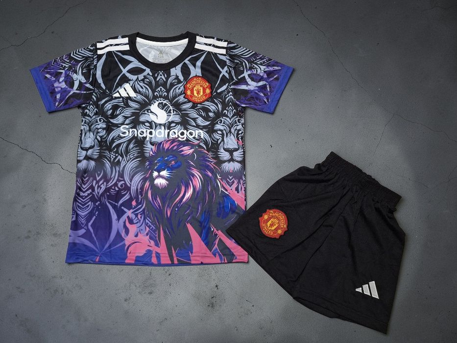 Детски екип на Манчестър Юнайтед  специално издание!