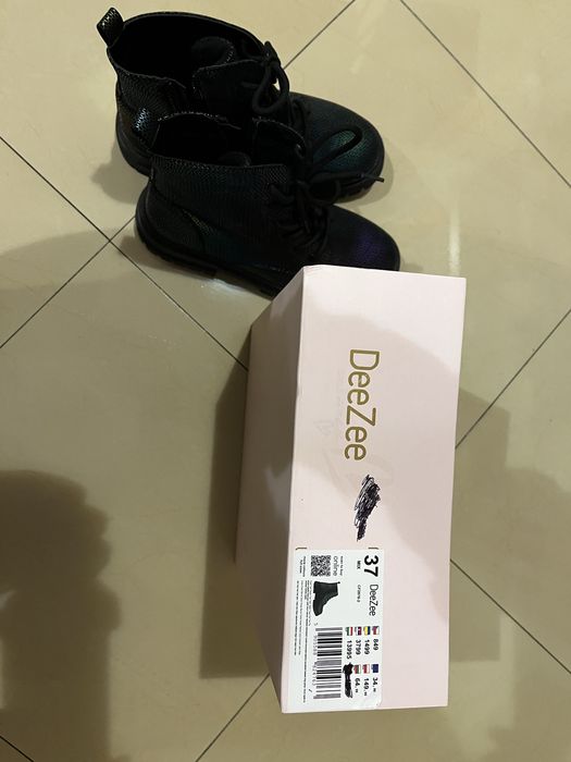 Ghete pentru copii marimea 37 DeeZee