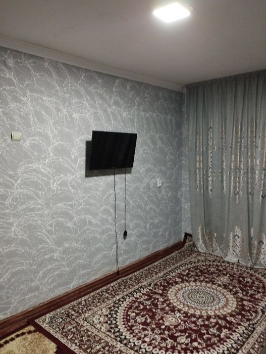 1 хонали кв 1 этаж Ахонгорон Шахар ижарага берилади