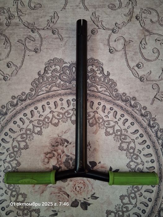 Бар ( кормилото) за тротинетка