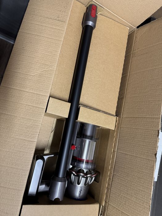 Прахосмукачка Dyson V10 Absolute безкабелна на батерия