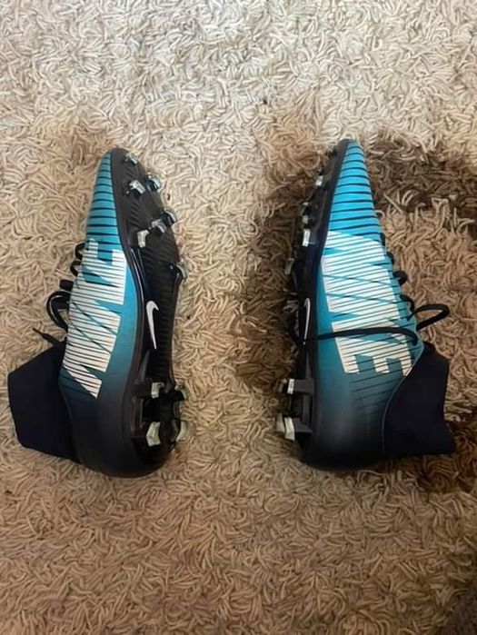 Vând ghete de fotbal nike jr mercurial superfly v df fg