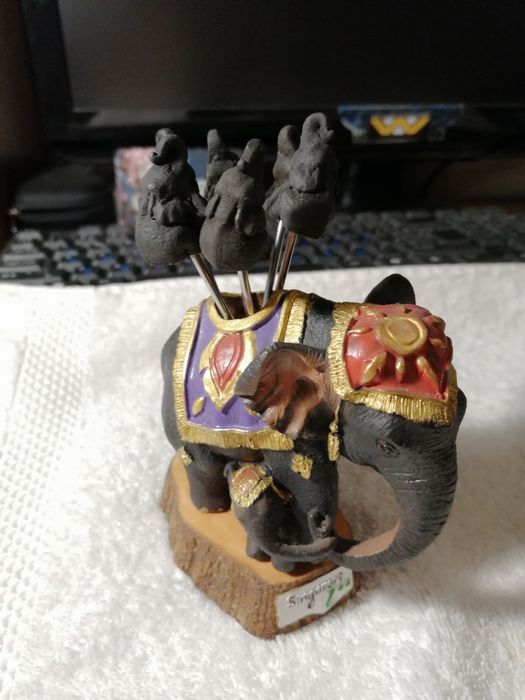 Сувенирные слоны (шриланка, сингапур)