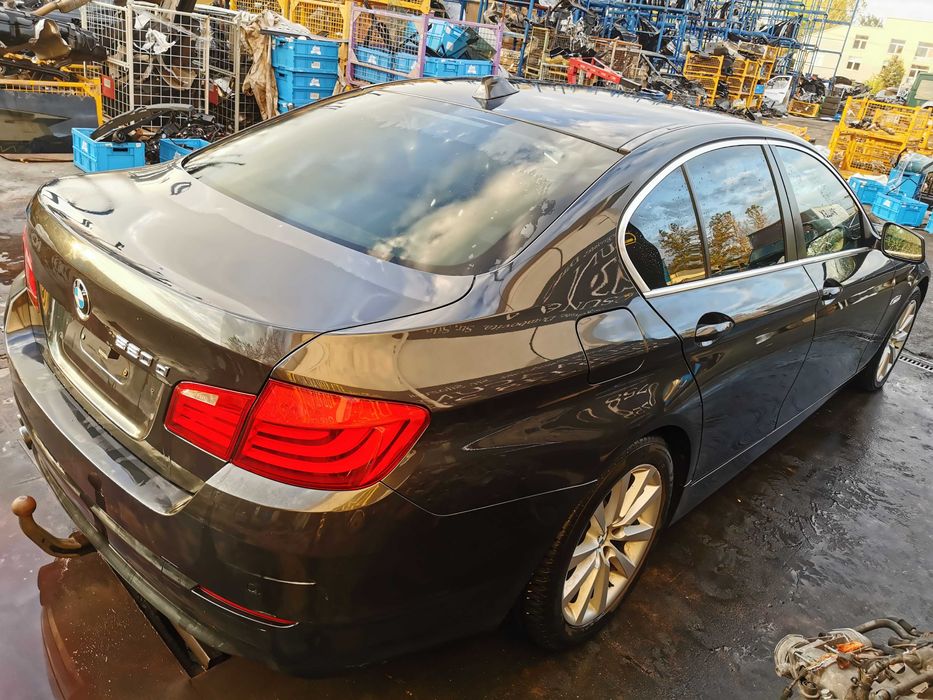 Dezmembrez bmw seria 5 f10 520 D 184 cp n47d20C/bara fata f10/far f10/