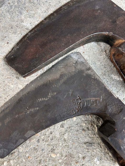 Стари големи брадви български с печат