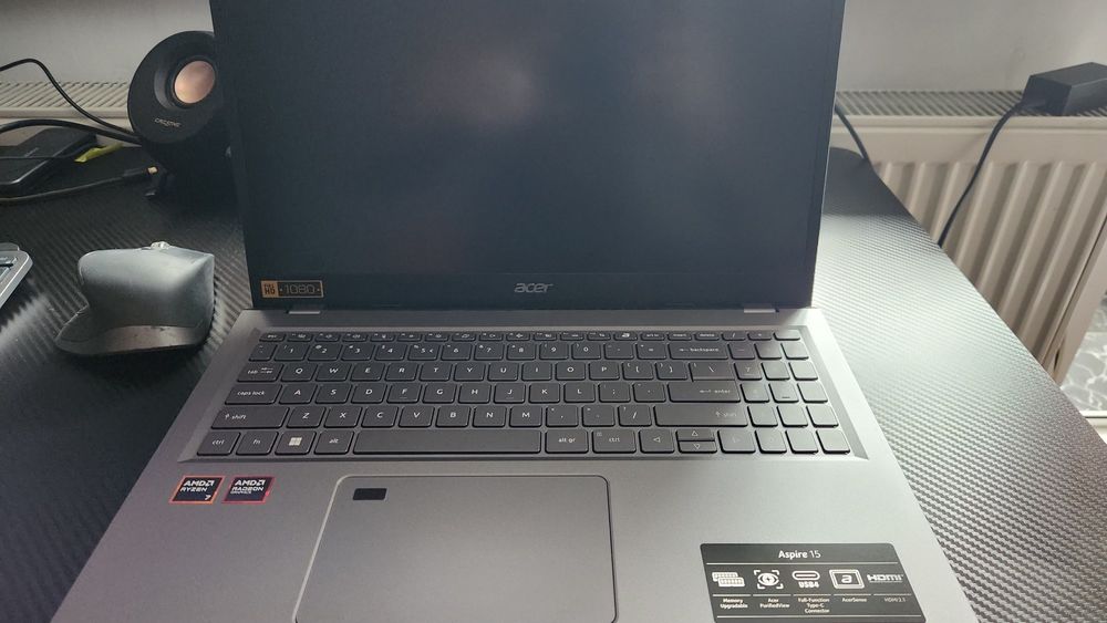 Laptop Acer Aspire 15 cu procesor AMD Ryzen 7 8840HS, 15.6", Full HD, 16GB DDR5 Ram