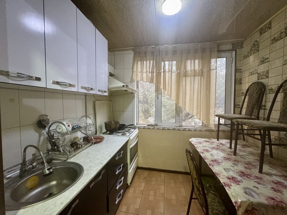 2х комнатная квартира, на 2 этаже. Вокзал