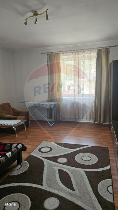 Casă / Vilă cu 5 camere de vânzare