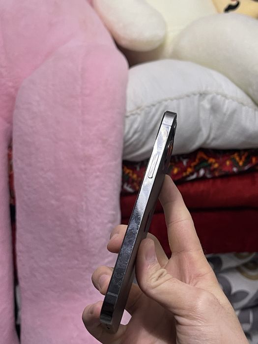 Айфон 12 про.