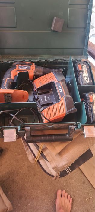 AEG 18V винтовер за гипскартон