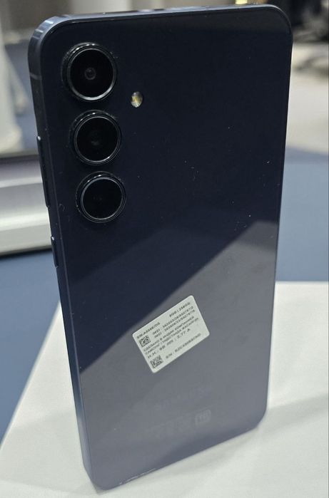 Срочно продаётся Samsung A55 256GB/8GB
