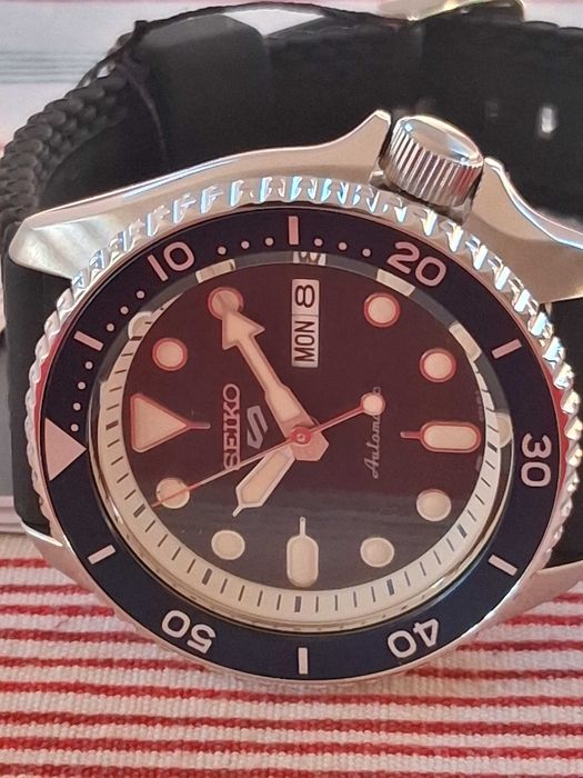 Seiko 5 Sports SRPD71K2