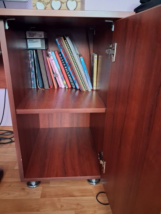 Birou de copii dar poate fi utizat si pentru alte scopuri