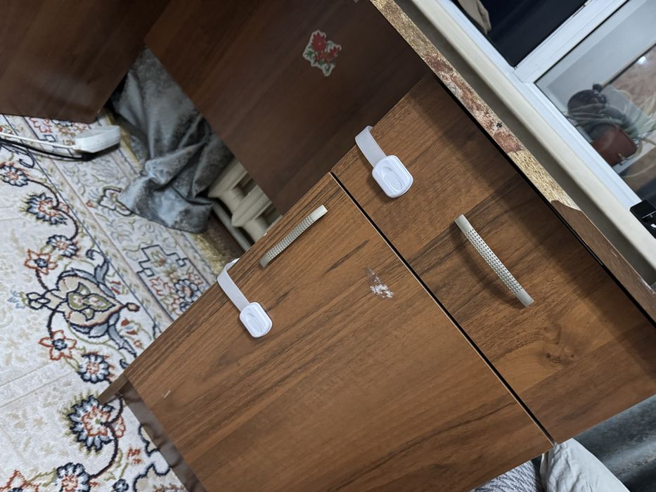 Продам мебель, кровать и письменный стол