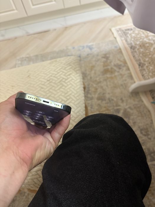 Продам Айфон 13про