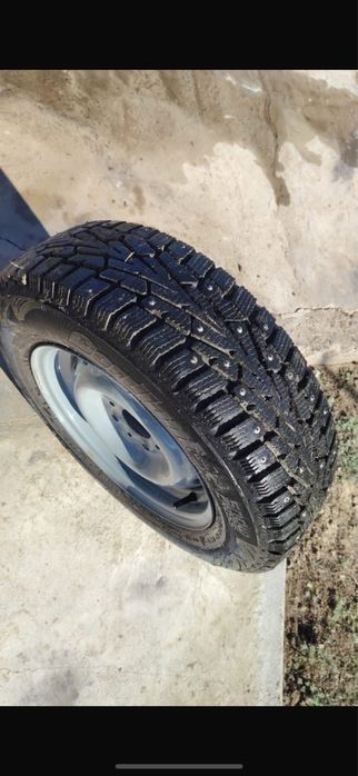 Шипы колеса автомобильные