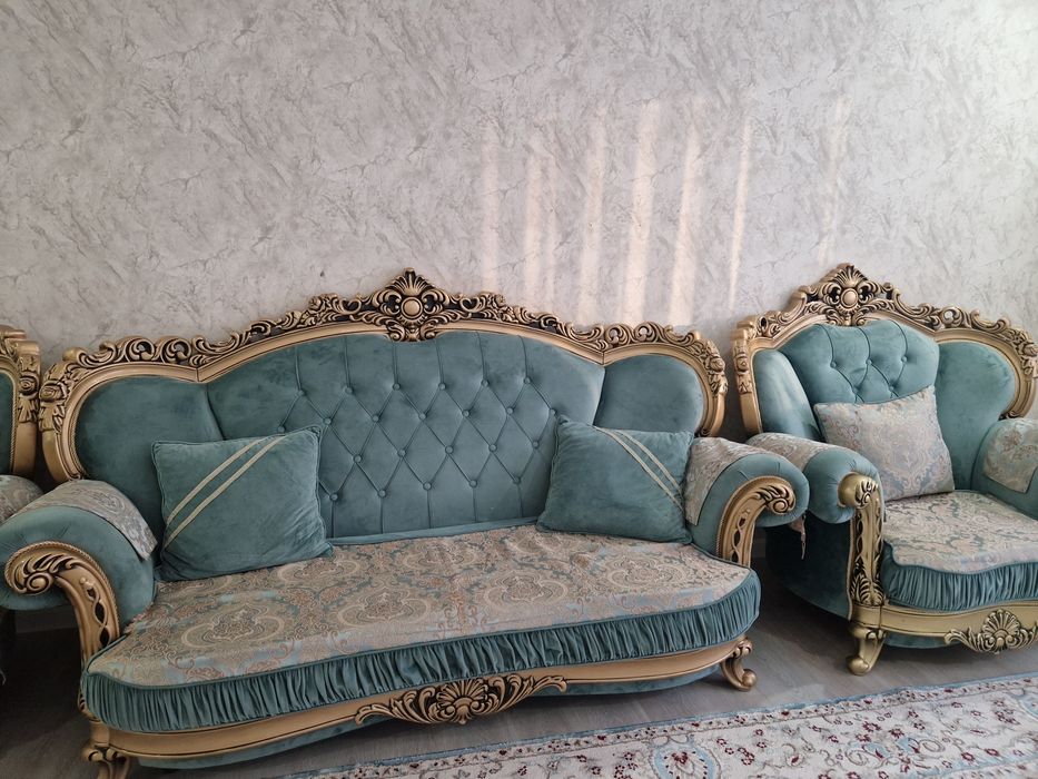 Диван и два кресло