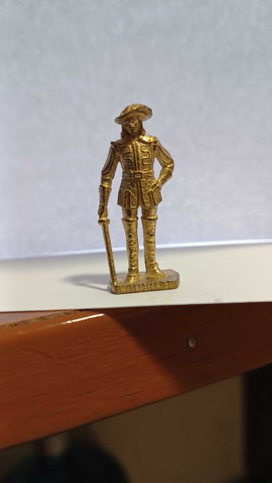 Киндер играчки за колекции