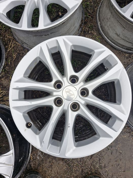 От Малибу R17 Киа Хундай