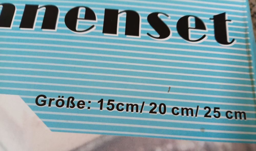 Set trei tigăi si un set şase căni cu farfuioare pt.cafea