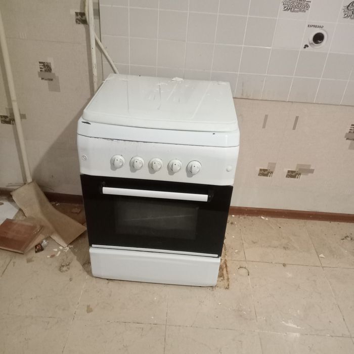Газовая плита продам