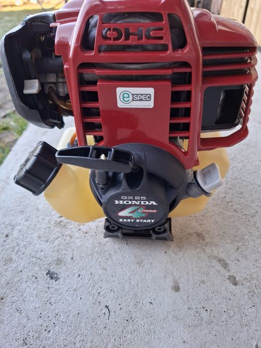 Honda GX25 motocoasa pe benzina 4 timpi