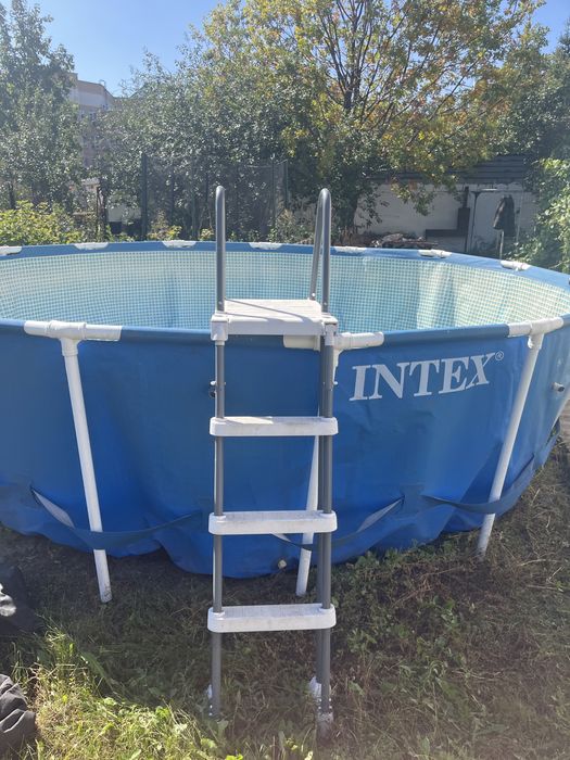 Бассейн каркасный INTEX