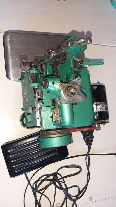 Продается оверлок