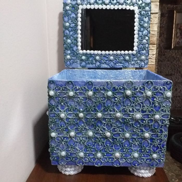 Сундучок-шкатулка