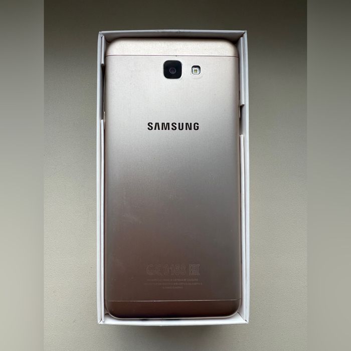 Продаётся сотовый телефон SAMSUNG Galaxy J5 Prime.С зарядкой(оригинал)