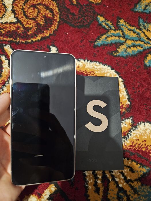 Samsung S22  8-256