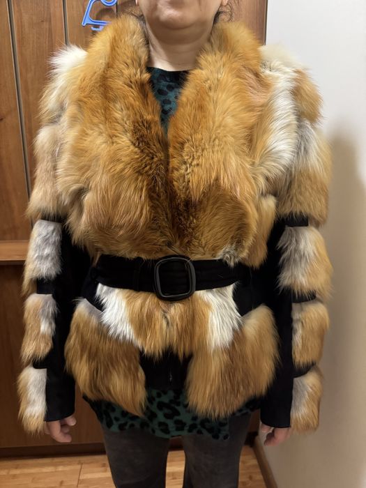 Шуба натуральный мех лисы
