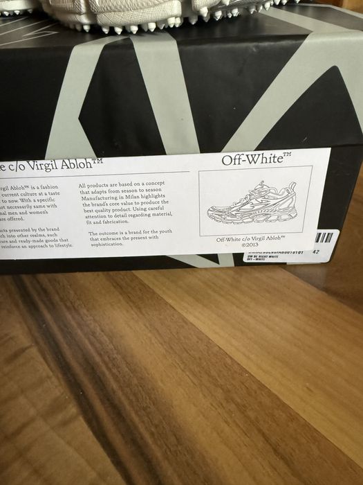 Off white marimea 42