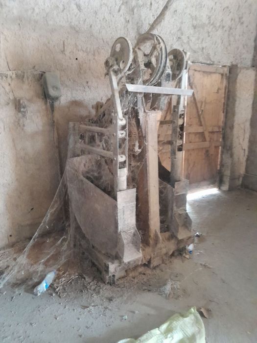 Sholini chiqaradigan tegirmon sotiladi