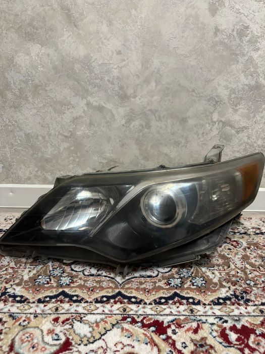 Продаю фары камри 50