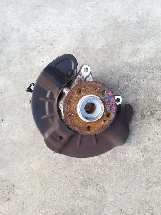 Fuzeta dreapta fata 1.3 b mercedes a class w177 a2473320800