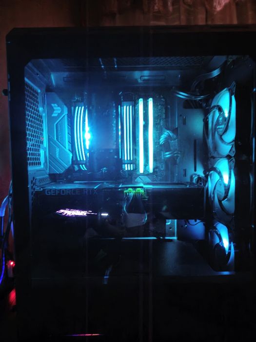 Компьютер, Монитор, Клавиатура. Наушники-Бесплатно.