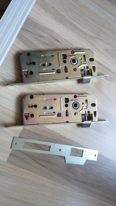 Broaște pentru uși de interior fabricate Slatina, 4 bucăți absolut noi