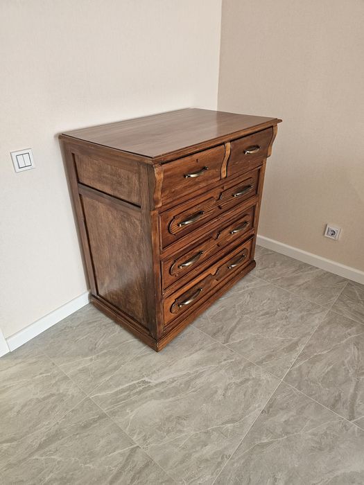 Комод с зеркалом