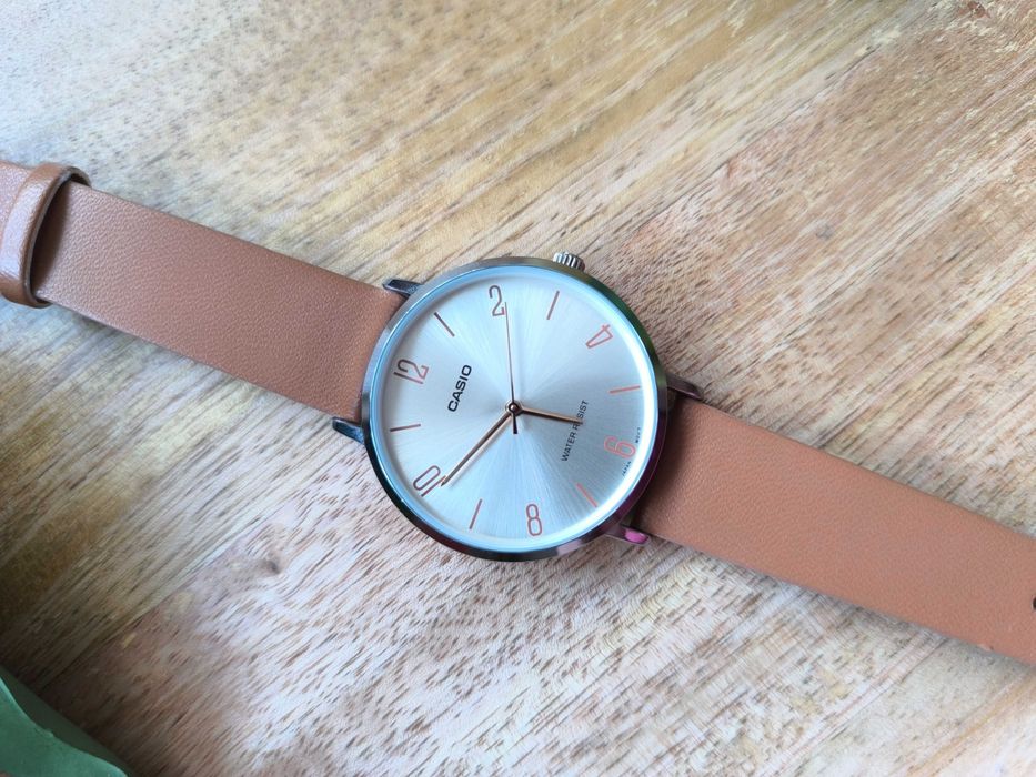 Casio LTP-VT01 – Елегантен дамски часовник (Като нов!)