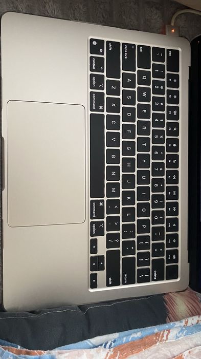 MacBook Air13 / M3 /16gb / 512gb / АКБ -100%