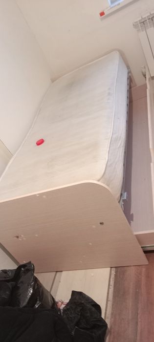 Продам кровать для спальни