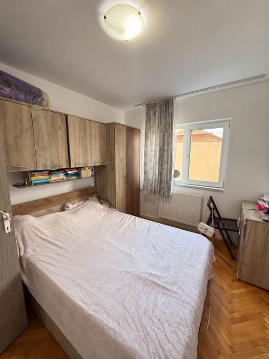 Apartament cu 3 camere decomandat , zona Calea Aradului