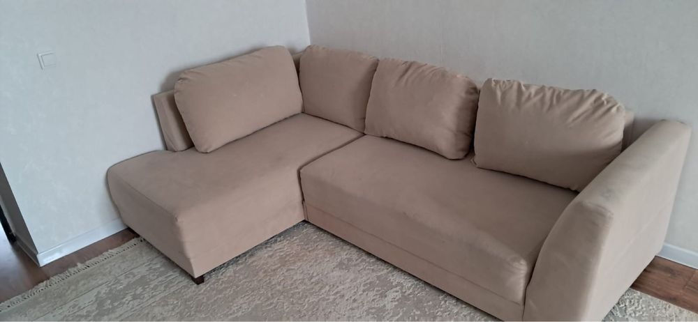 Угловой диван продам срочна