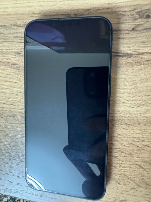 Продам Iphone 13